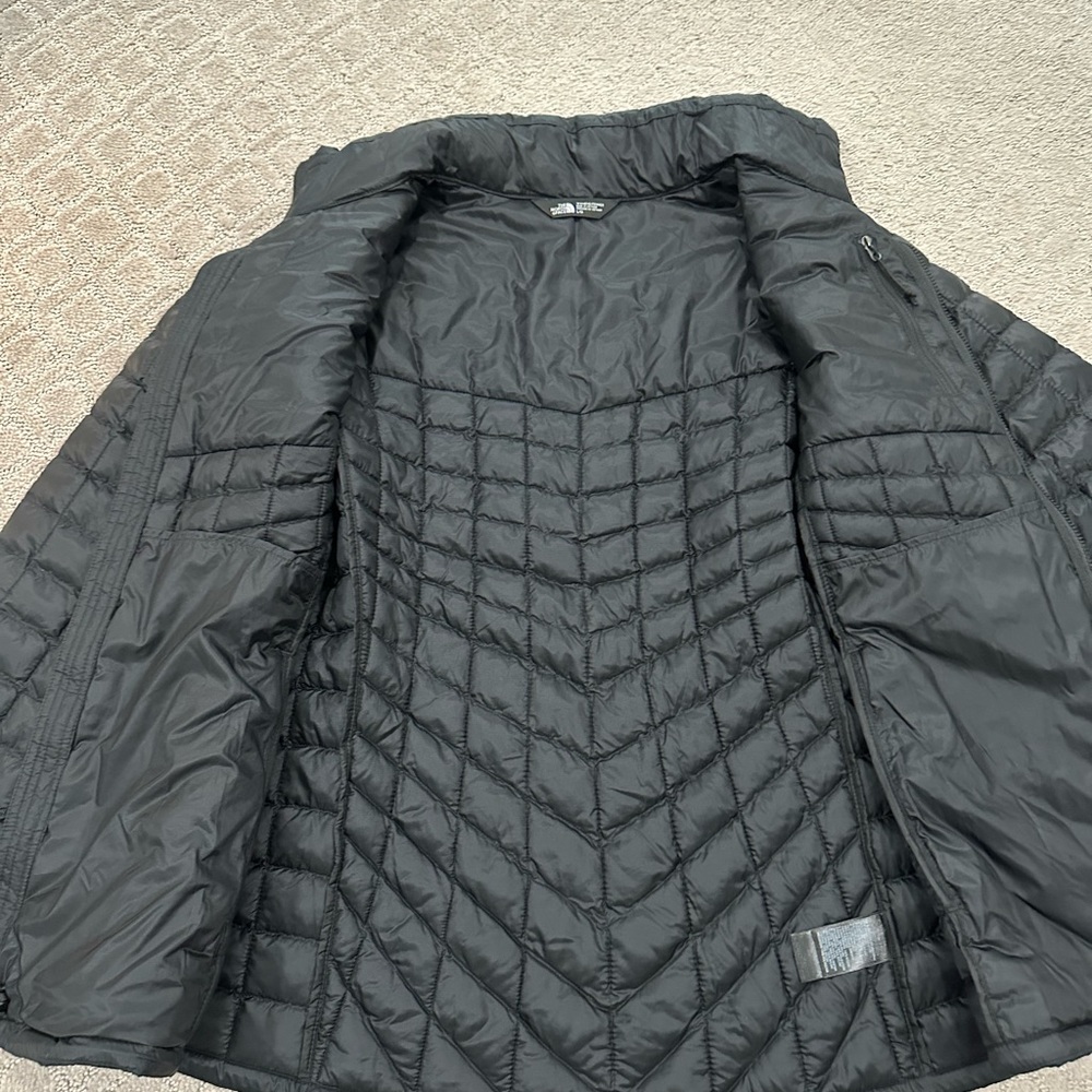 The North Face Ladies ThermoBall Trekker Jacket size L - Picture 6 of 6